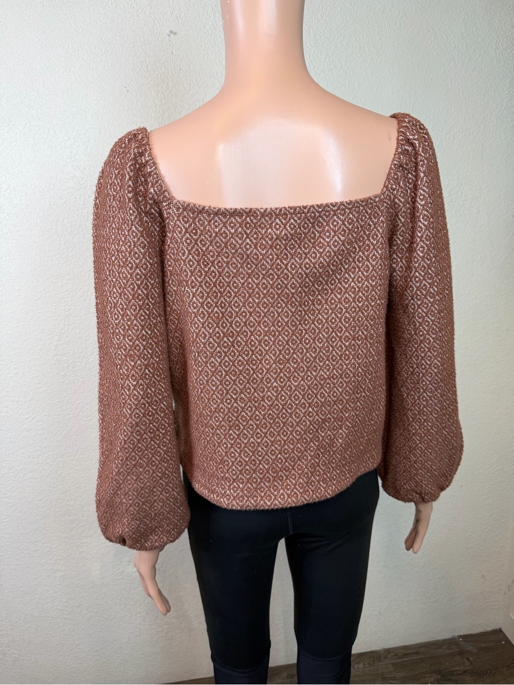 Madewell Jacquard Puff-Sleeve Crop Top in Dark Merlot sz Medium Knit Square-Neck - Picture 5 of 12